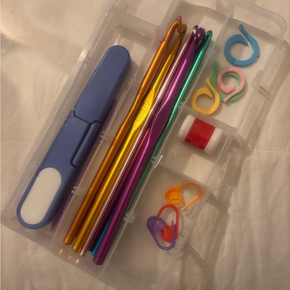 Crochet kit by Craftbud Crafting Essentials Kit for Kids - Picture 5 of 16